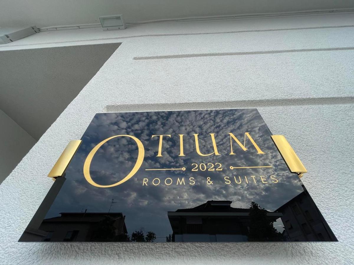 Otium Rooms / Camere E Appartamenti Morrovalle Exteriör bild