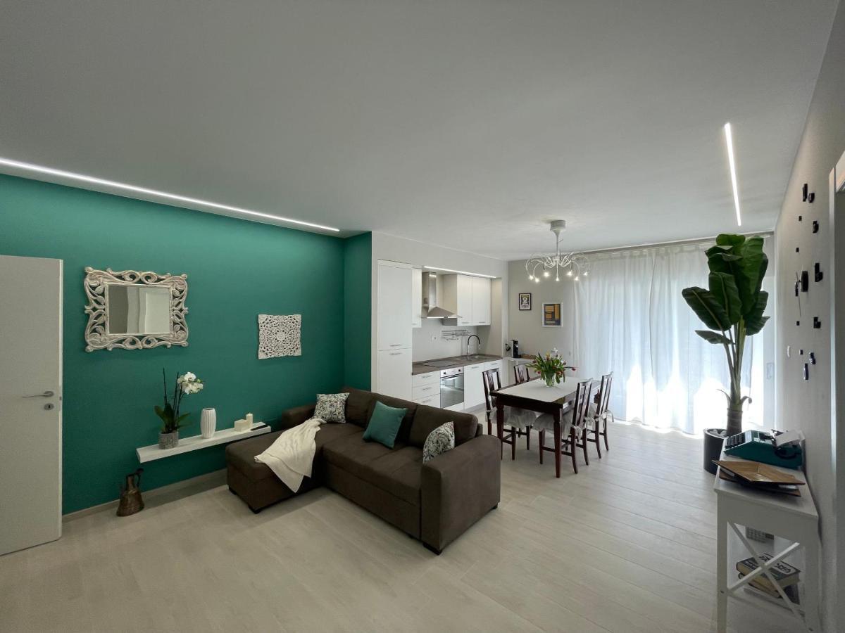 Otium Rooms / Camere E Appartamenti Morrovalle Exteriör bild