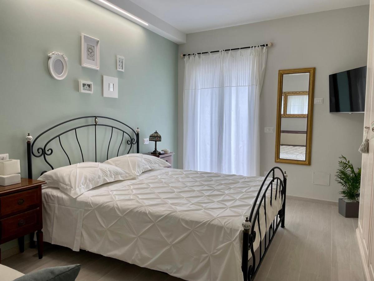 Otium Rooms / Camere E Appartamenti Morrovalle Exteriör bild